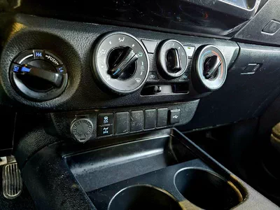 Toyota Hilux SGLX HILUX DIESEL / AUTOMATIC / WIDE BODY/ AUTO WINDOWS / FULL OPTION-15