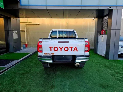 Toyota Hilux SGLX HILUX DIESEL / AUTOMATIC / WIDE BODY/ AUTO WINDOWS / FULL OPTION-4