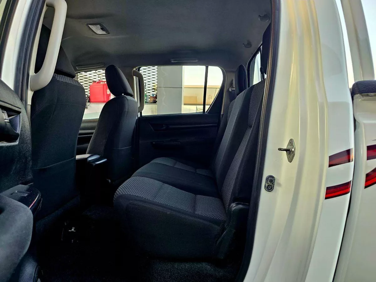 Toyota Hilux SGLX HILUX DIESEL / AUTOMATIC / WIDE BODY/ AUTO WINDOWS / FULL OPTION-11-0