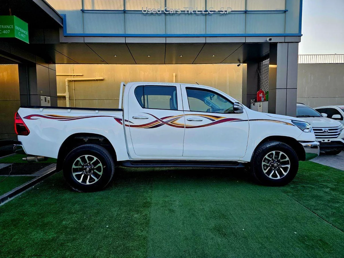 Toyota Hilux SGLX HILUX DIESEL / AUTOMATIC / WIDE BODY/ AUTO WINDOWS / FULL OPTION-3-0