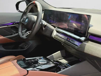 AED 4,640 P.M | 0% DOWN PAYMENT | BMW i5 M60 xDRIVE | DUAL MOTOR ELECTRIC AWD – 601 HP | FULL AGENCY-12