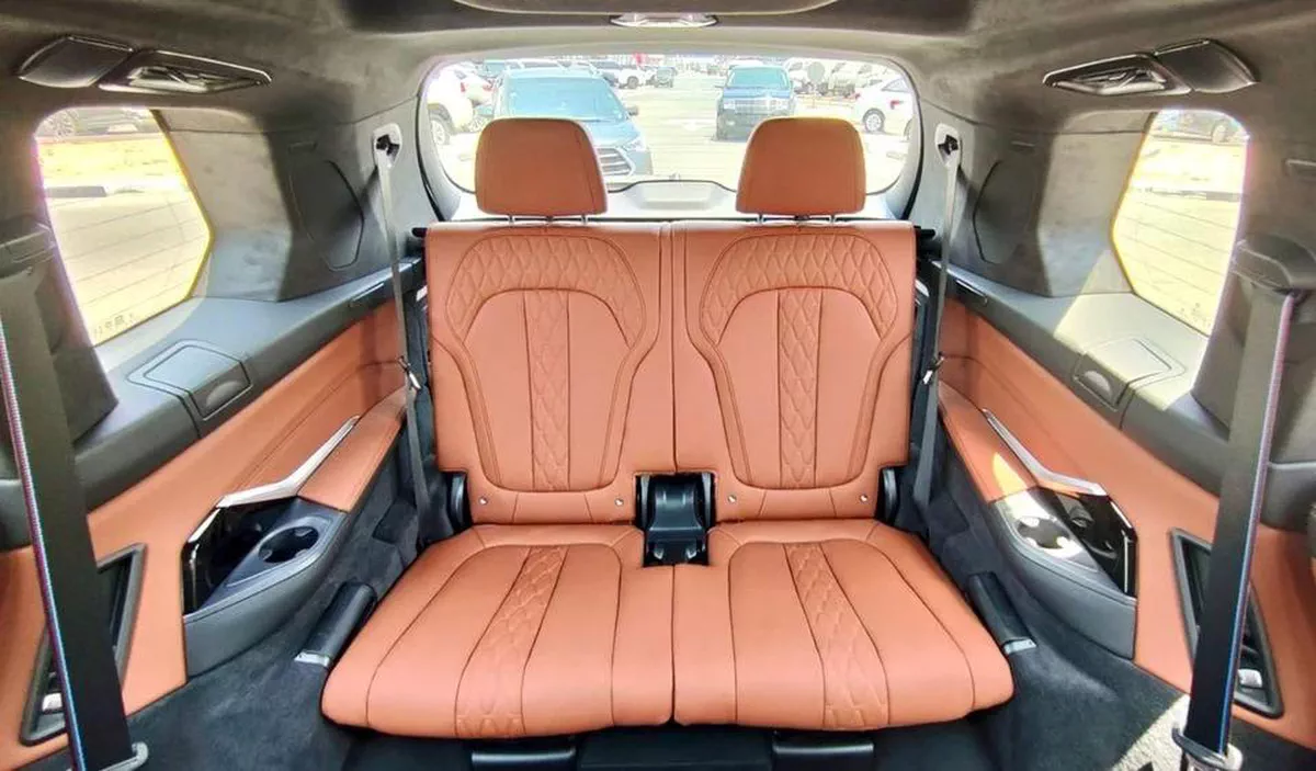 BMW X7 XDRIVE40i MASTERCLASS M SPORT PACKAGE M Sport xDrive40i Warranty & Service 2026 GCC-1-1