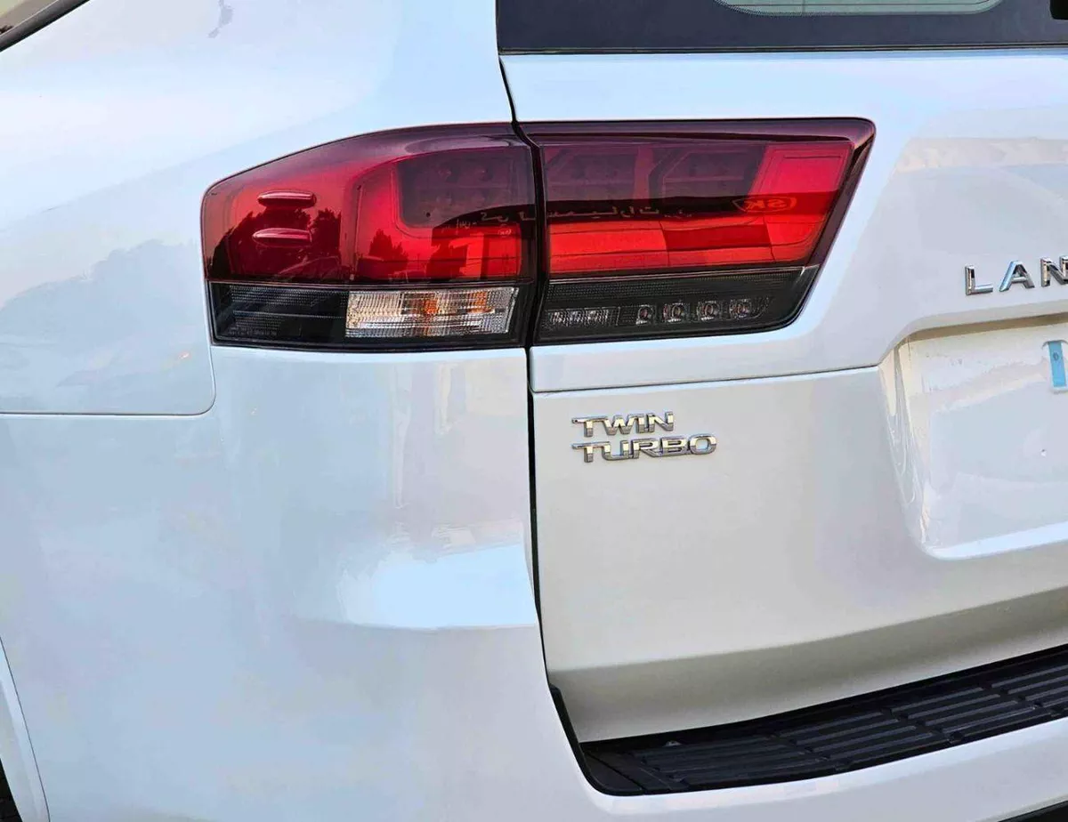Toyota Land Cruiser GXR TWIN TURBO BASIC || PETROL AT 3.5L V6 4WD | DRIVER PWR SEAT (CODE # GXRPB2O) WHITE 2026-9-0