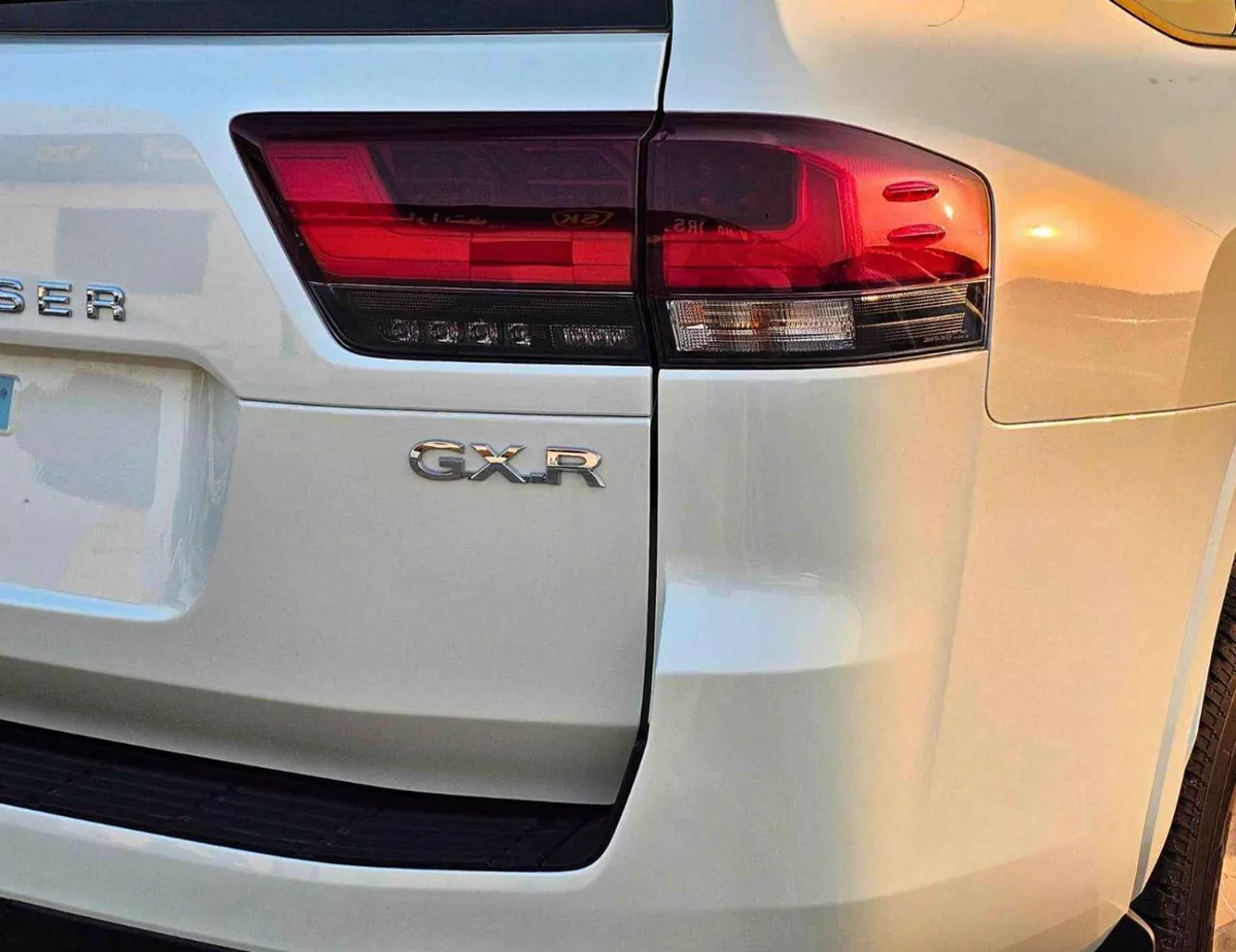 Toyota Land Cruiser GXR TWIN TURBO BASIC || PETROL AT 3.5L V6 4WD | DRIVER PWR SEAT (CODE # GXRPB2O) WHITE 2026-8-0
