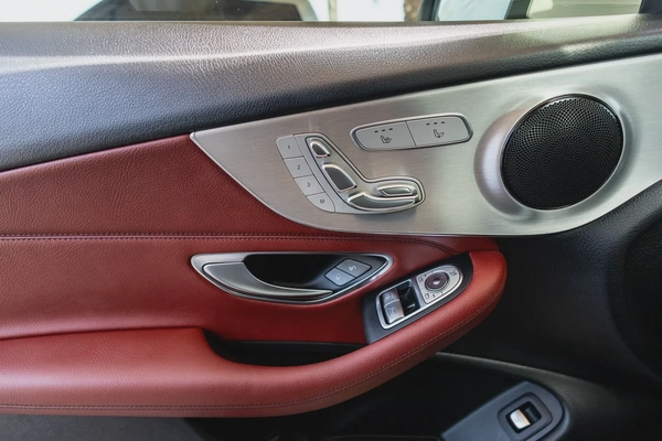 Mercedes-Benz C-Class 200
