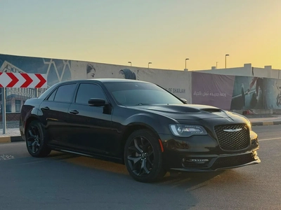 كرايسلر c300 مواصفات امريكية 2022 6 سلندر بحالة جيدة-1