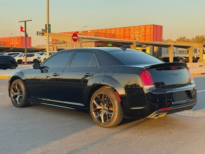 كرايسلر c300 مواصفات امريكية 2022 6 سلندر بحالة جيدة-4