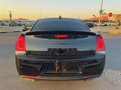 كرايسلر c300 مواصفات امريكية 2022 6 سلندر بحالة جيدة-5