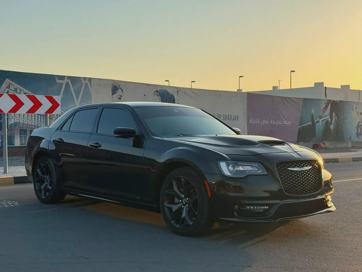 كرايسلر c300 مواصفات امريكية 2022 6 سلندر بحالة جيدة-1-1