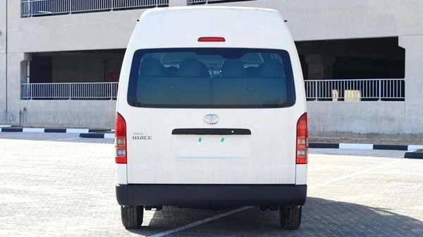 Toyota Hiace TOYOTA HIACE 2.5L TURBO DIESEL 15 SEATER H.ROOF MT 2025