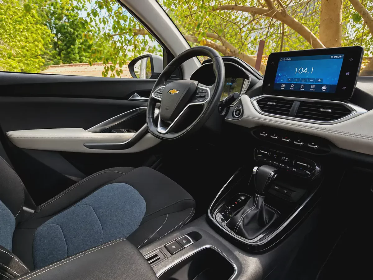 AED 490 PM | GCC | 7-Seater | Full Chevrolet History | Original Paint-3-3