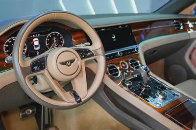 2019 - Bentley Continental GT V12 - Perfect inside and out for 399,000.00 AED-10