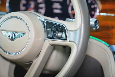2019 - Bentley Continental GT V12 - Perfect inside and out for 399,000.00 AED-17