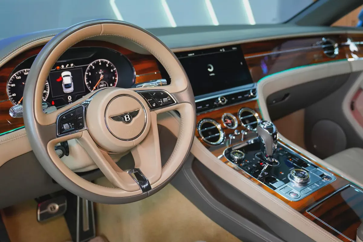 2019 - Bentley Continental GT V12 - Perfect inside and out for 399,000.00 AED-10-10