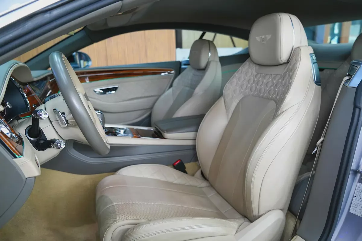 2019 - Bentley Continental GT V12 - Perfect inside and out for 399,000.00 AED-12-12