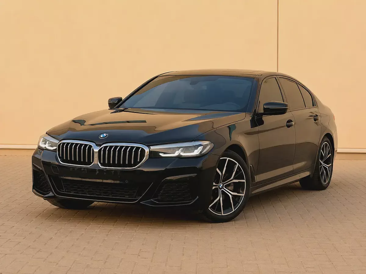 BMW 5-Series 520i M Sport 2023 | GCC Specs | Low Mileage
