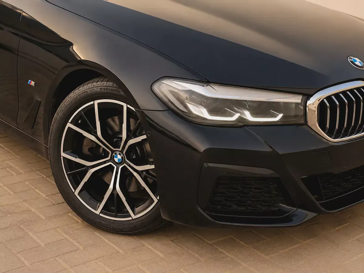 BMW 5-Series 520i M Sport 2023 | GCC Specs | Low Mileage-3-3