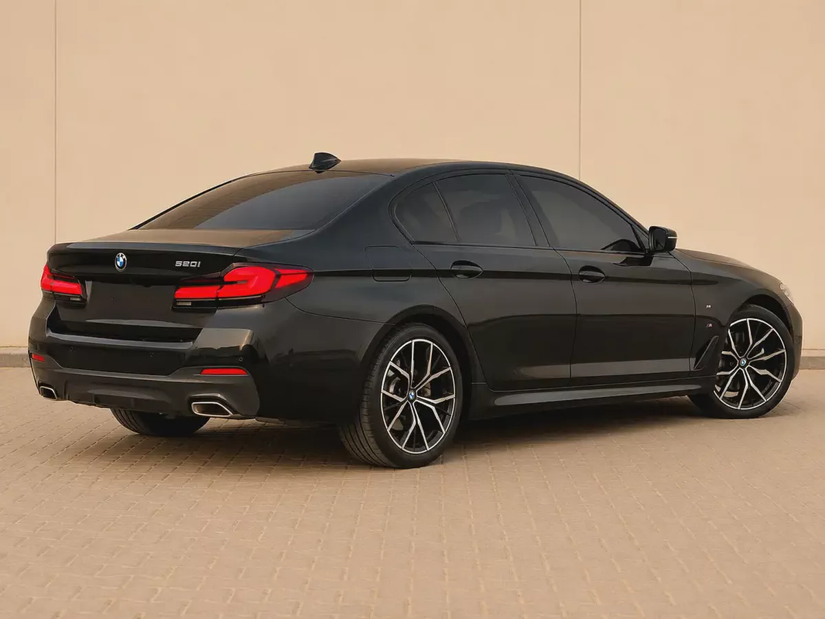 BMW 5-Series 520i M Sport 2023 | GCC Specs | Low Mileage-5-5