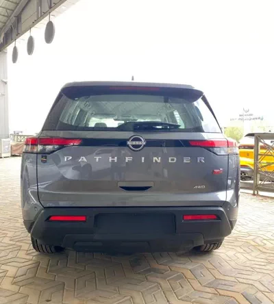 Nissan Pathfinder – Silver SUV with Grey & Beige Interior-9