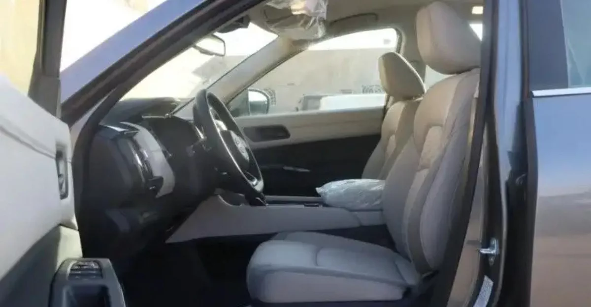 Nissan Pathfinder – Silver SUV with Grey & Beige Interior-6-6