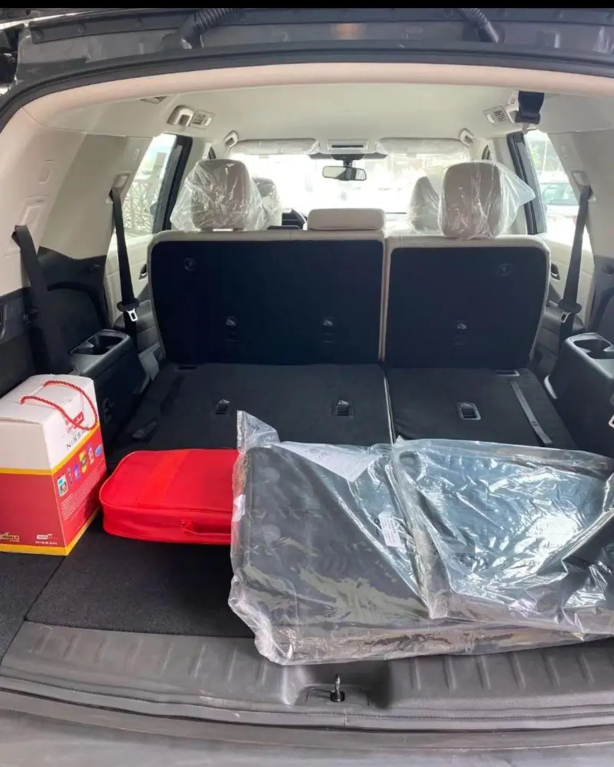 Nissan Pathfinder – Silver SUV with Grey & Beige Interior-8-8