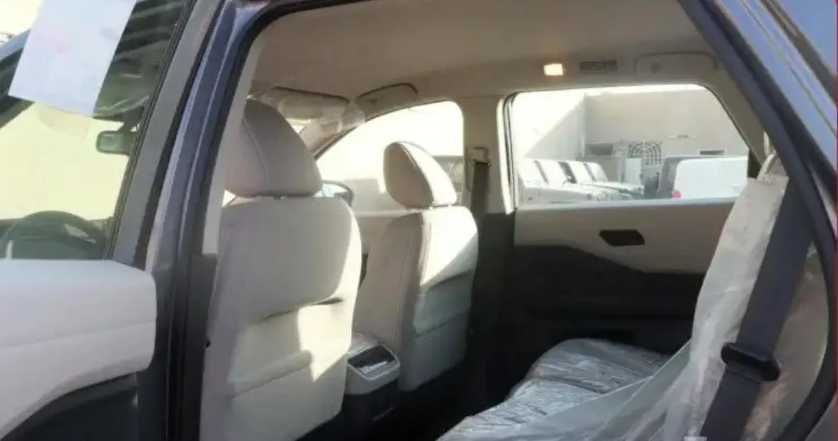 Nissan Pathfinder – Silver SUV with Grey & Beige Interior-1-1