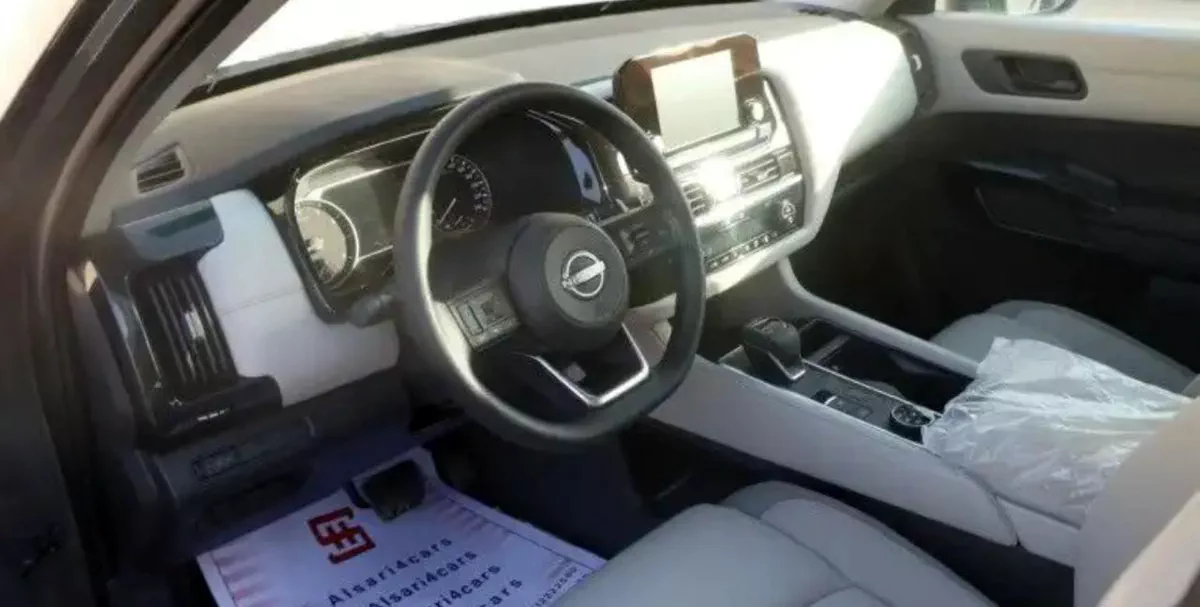 Nissan Pathfinder – Silver SUV with Grey & Beige Interior-7-7