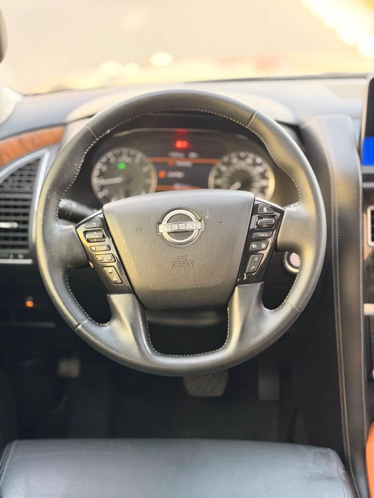 Nissan Armada SL (NON GCC) SL Full option 5.6L-7-0