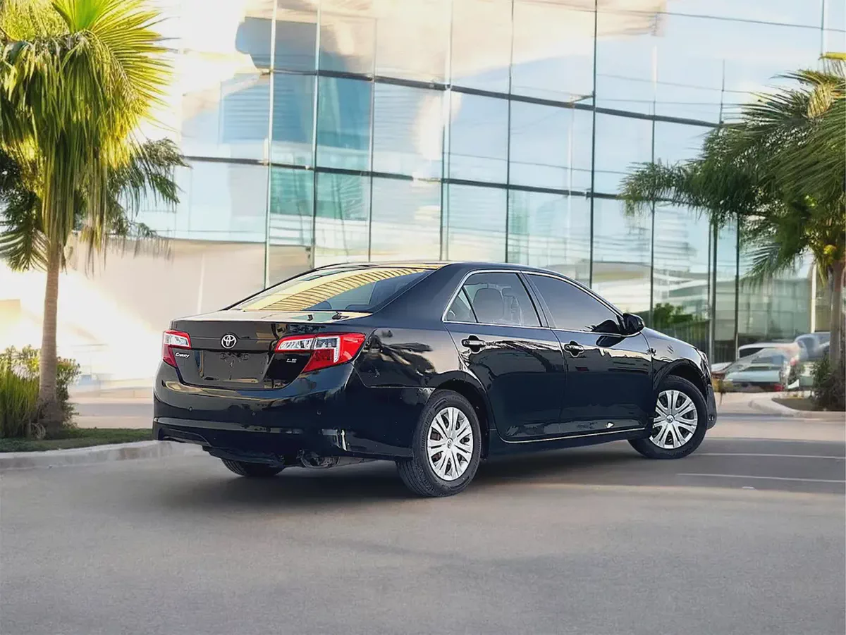 Toyota Camry GL 2015 - GCC Specs - Reliable and Efficient-2-2