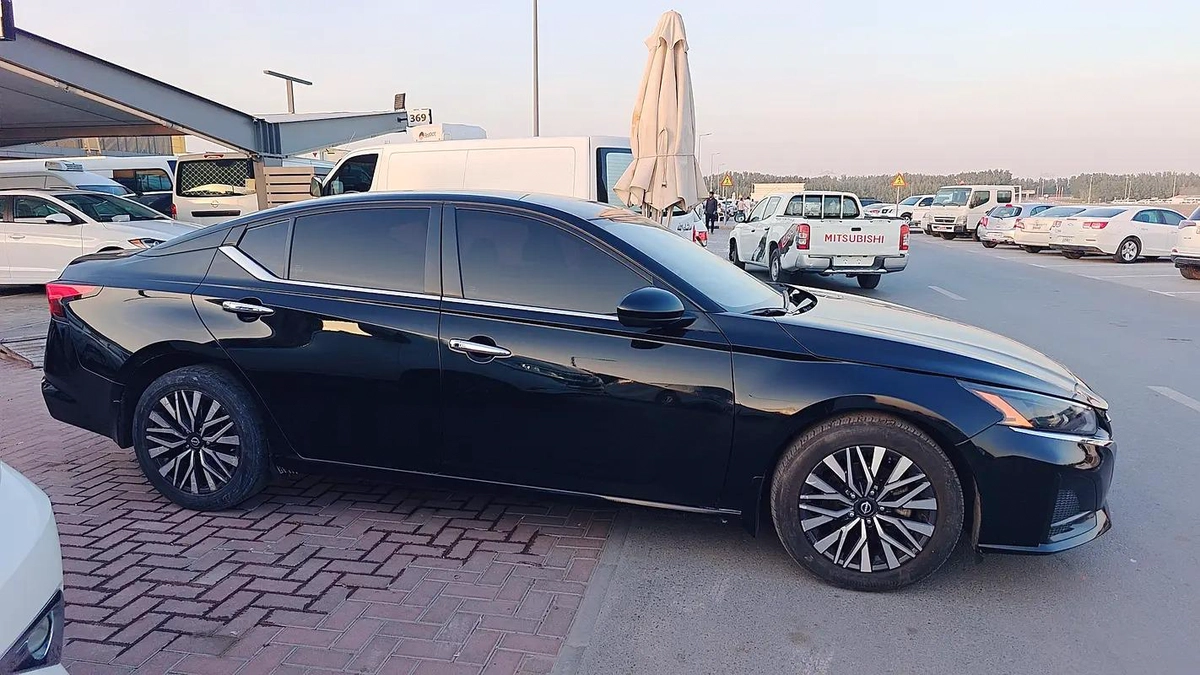Nissan Altima SV – 2023 – American Specs Model: 2023 Mileage: 83,212 KMS Spec: American Very well-ma-16-16