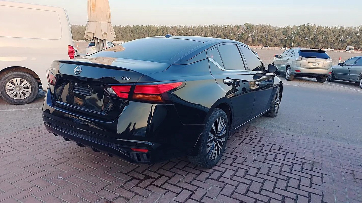 Nissan Altima SV – 2023 – American Specs Model: 2023 Mileage: 83,212 KMS Spec: American Very well-ma-3-3