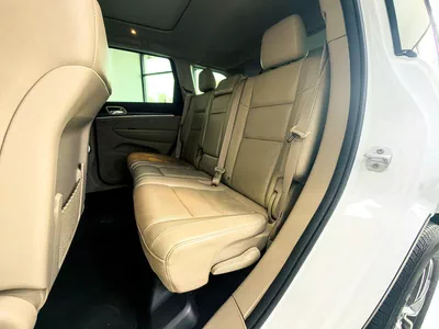 2019 Jeep Grand Cherokee Limited 3.6L V6 // EMI Starting from 1,350 AED-4