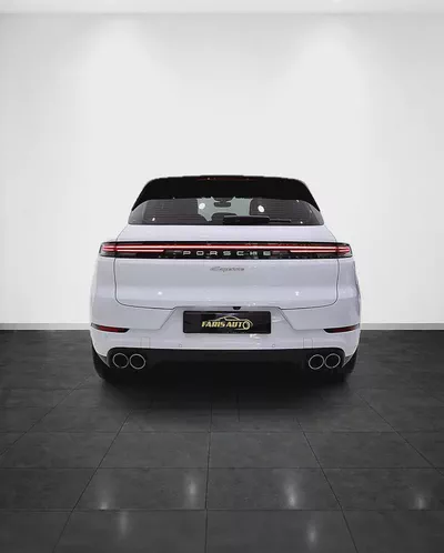 PORSCHE CAYENNE GCC 2024 CARBON PACKAGE + WARRANTY UNTILL 2028-2