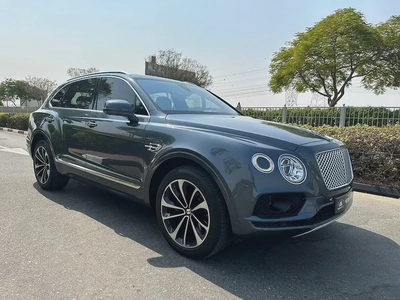 Bentley Bentayga W12 First Edition AWD 2017 GCC Specs-2