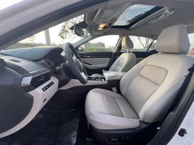 Nissan Altima 2.5 SV-12