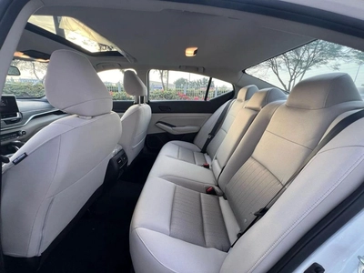 Nissan Altima 2.5 SV-3