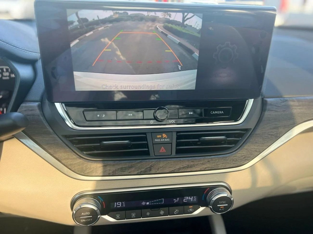 Nissan Altima 2.5 SV-6-6