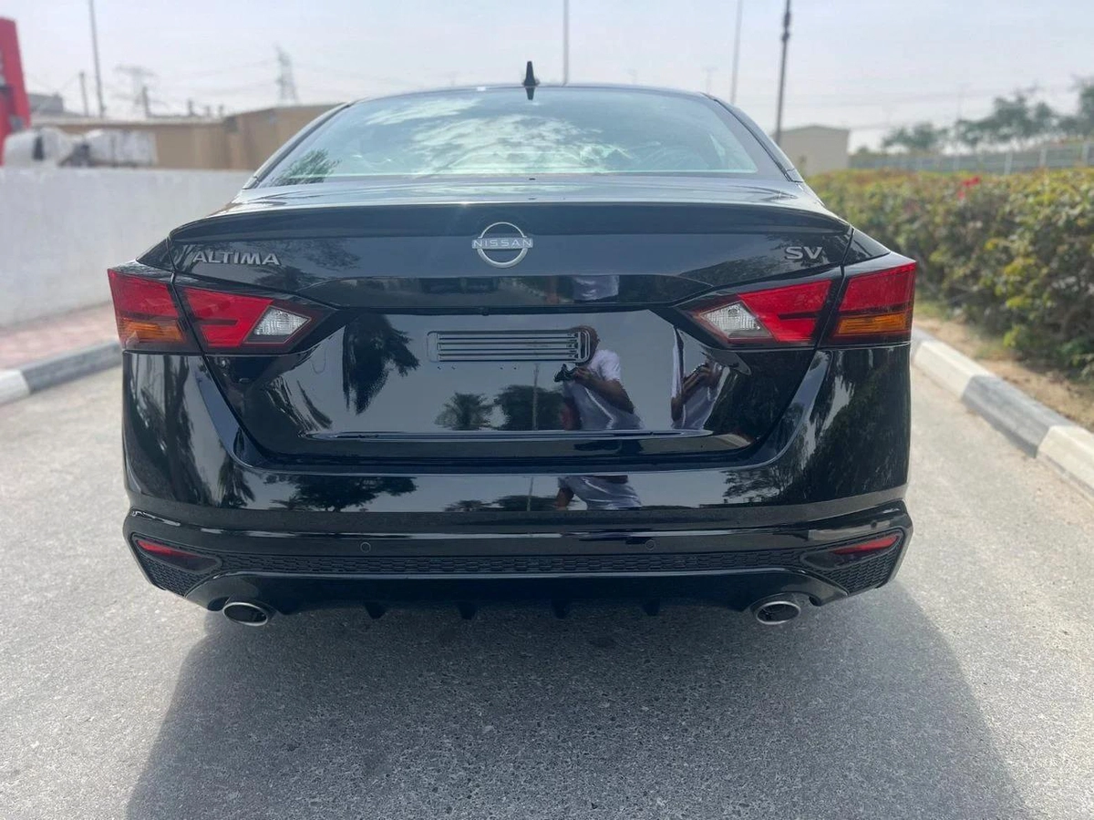 Nissan Altima 2.5 SV-4-4