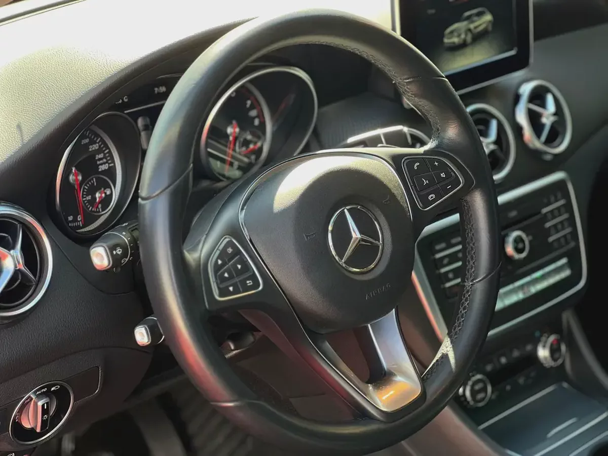 2018 | Mercedes GLA220 | Full Option | V4, 2.0L |  Korean Specs | Ref#898-18-18