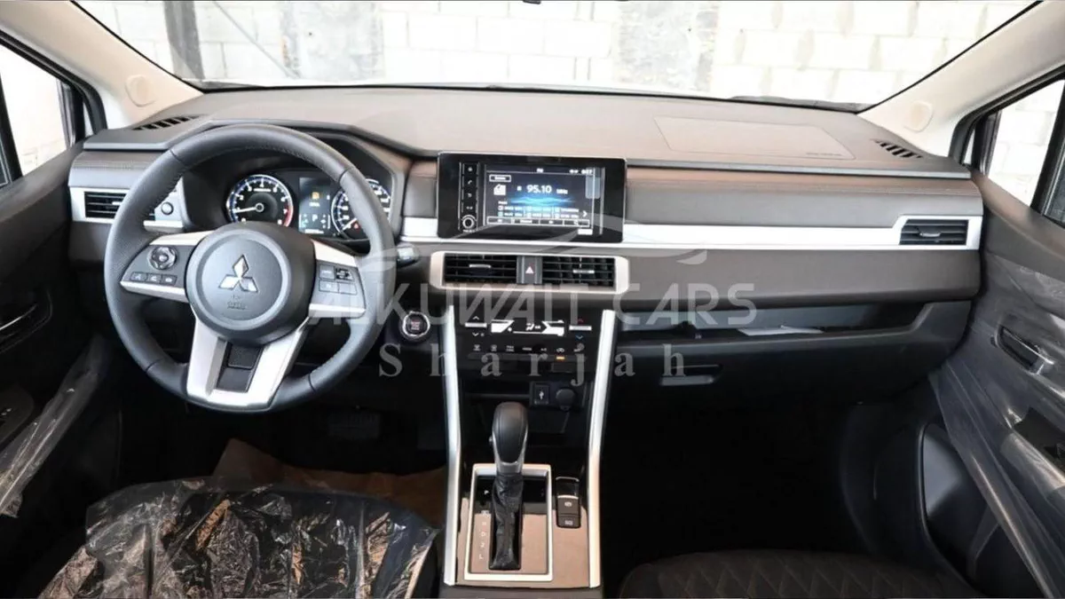 Mitsubishi Xpander HIGH LINE MITSUBISHI XPANDER 1.5L PETROL AT-9-0