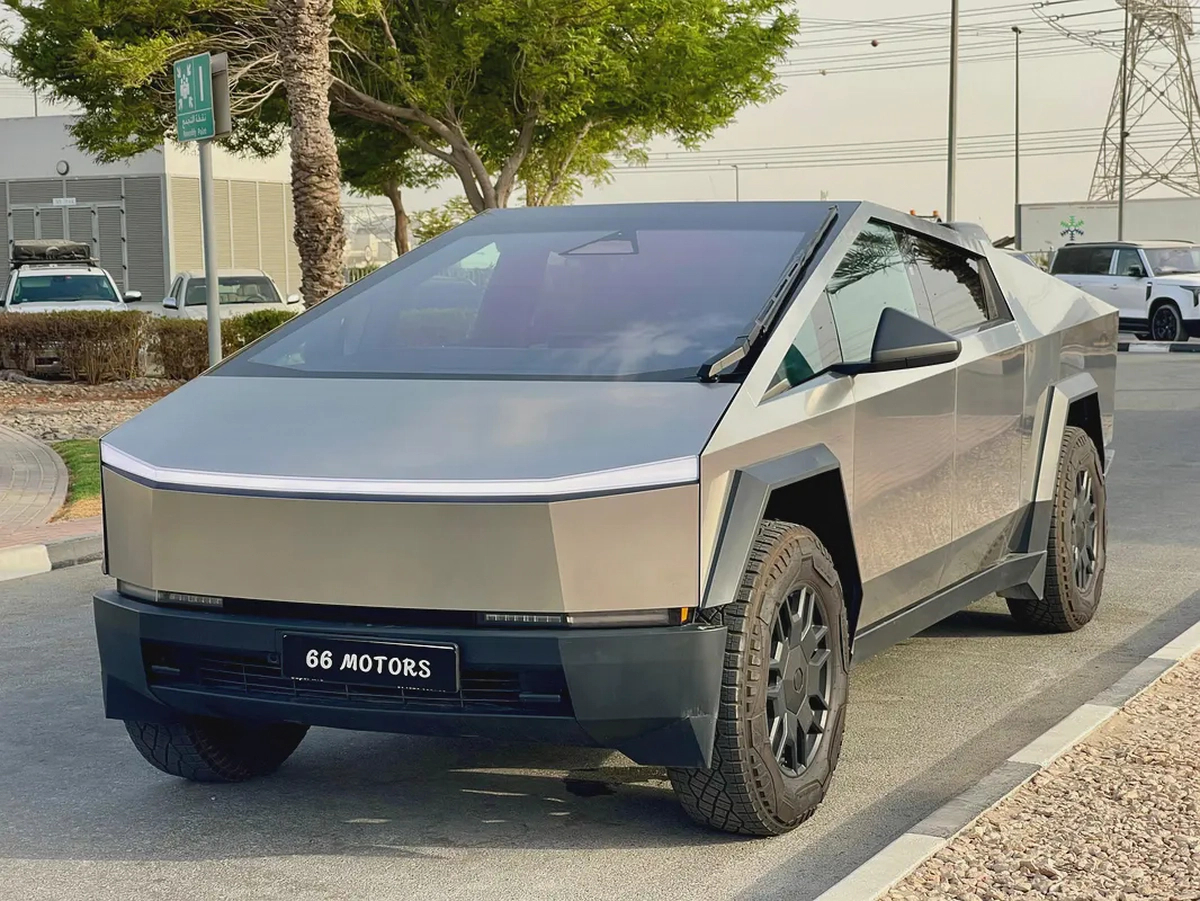 2024 Tesla Cybertruck Cyberbeast (American Specs) - Brand New Tri-Motor AWD-2-2