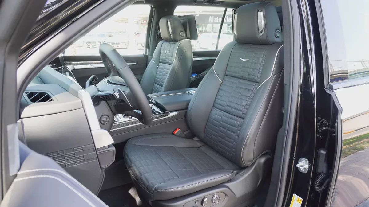 Cadillac Escalade-V | 2026 | GCC Specs | Petrol | 6.2L Supercharged V8 | 682 HP | AWD-9-9