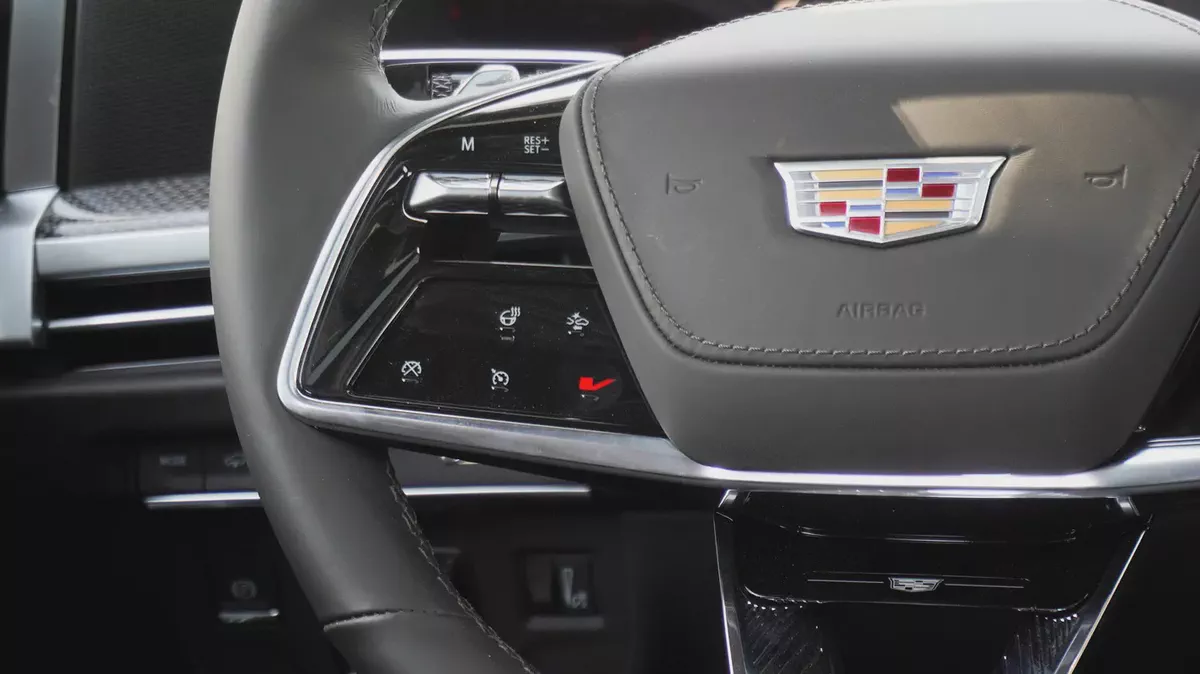Cadillac Escalade-V | 2026 | GCC Specs | Petrol | 6.2L Supercharged V8 | 682 HP | AWD-13-13