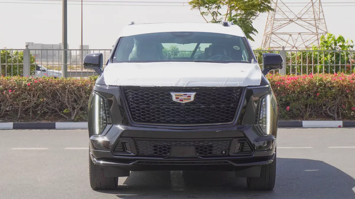 Cadillac Escalade-V | 2026 | GCC Specs | Petrol | 6.2L Supercharged V8 | 682 HP | AWD-1-1