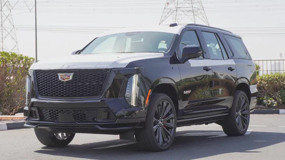 Cadillac Escalade-V | 2026 | GCC Specs | Petrol | 6.2L Supercharged V8 | 682 HP | AWD-2-2