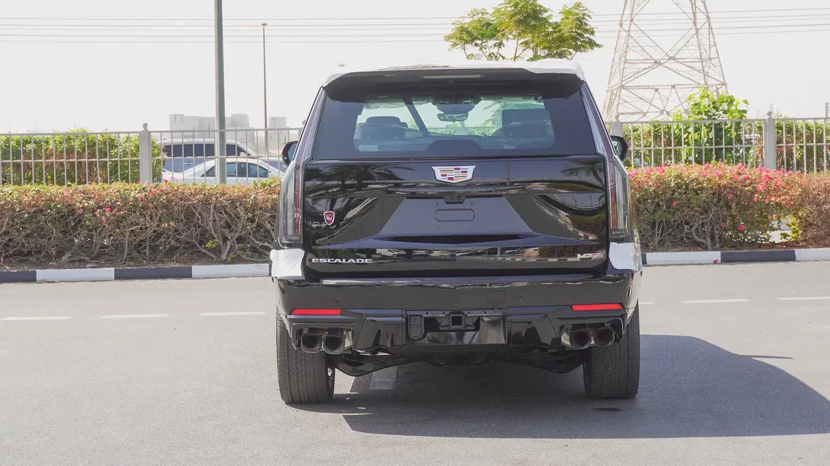 Cadillac Escalade-V | 2026 | GCC Specs | Petrol | 6.2L Supercharged V8 | 682 HP | AWD-4-4