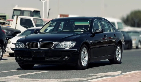 BMW 740I | 2007 | ONLY : 118,367 KM | JAPAN IMPORT | CLEAN TITLE | NO ACCIDENT