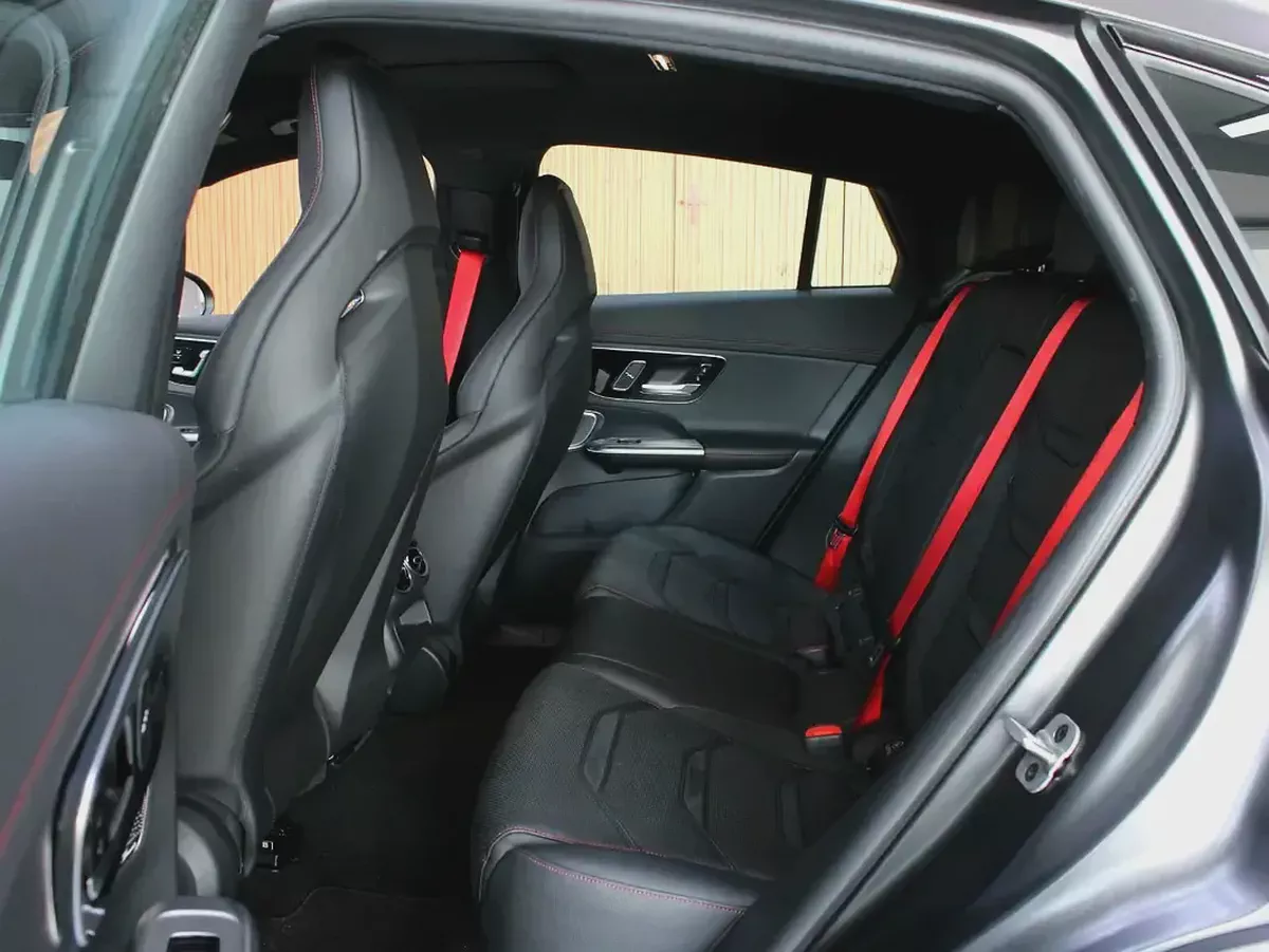2024 - MERCEDES-BENZ GLC43 AMG for 288,000.00 AED-10-10