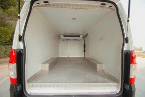 Urvan | Manual | Standard Roof Chiller Van | GCC Specs | Ref#N33493
