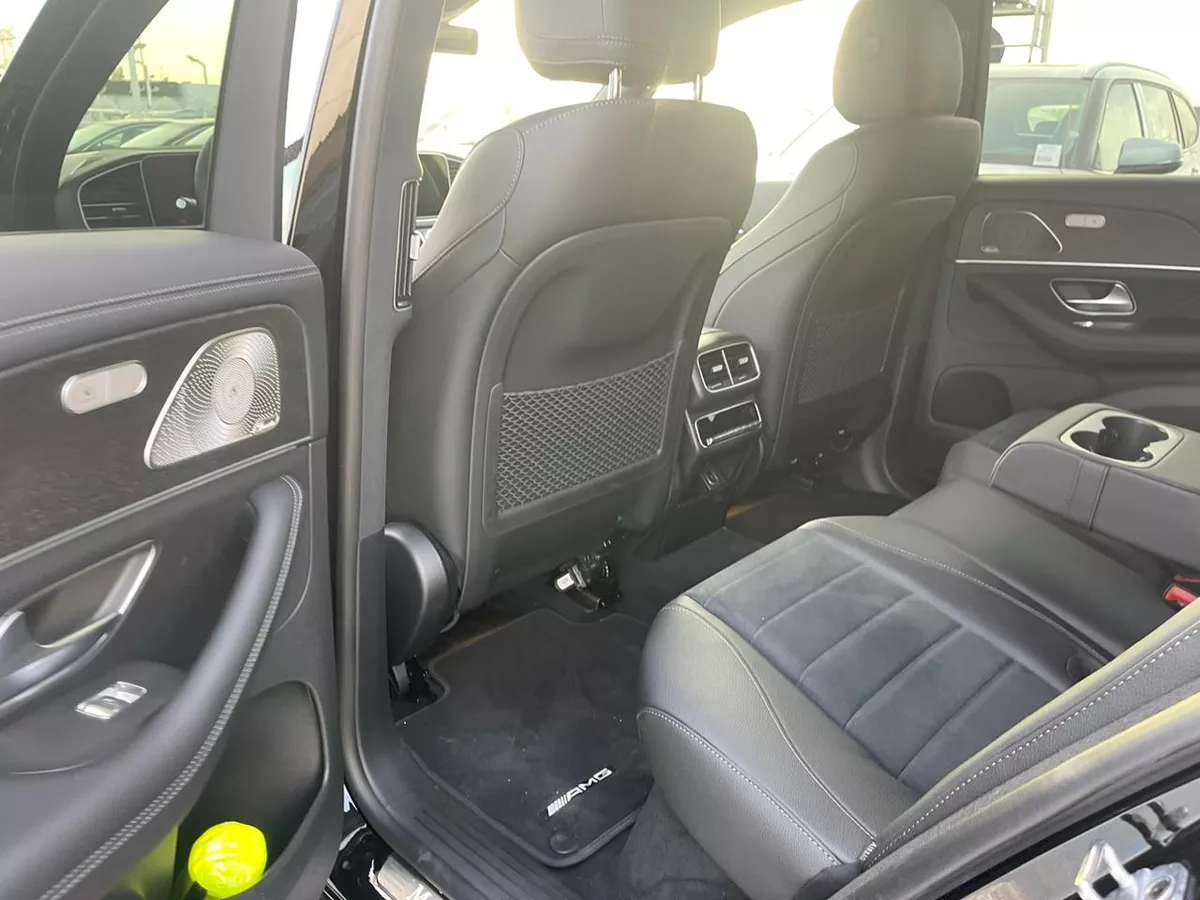 2024 Mercedes-Benz GL 400 Black SUV-1-1